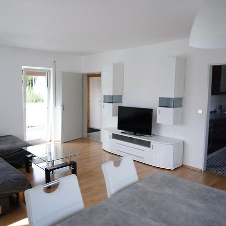 Helle 2 Zimmer Ferienwohnung Mit 63Qm In Trossingen Exterior foto